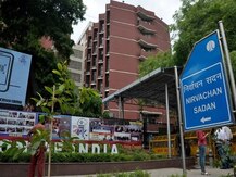 COVID-19 Election Guidelines : कोरोना काळात निवडणूक घेण्यासाठी आयोगाकडून गाइडलाइन्स जारी